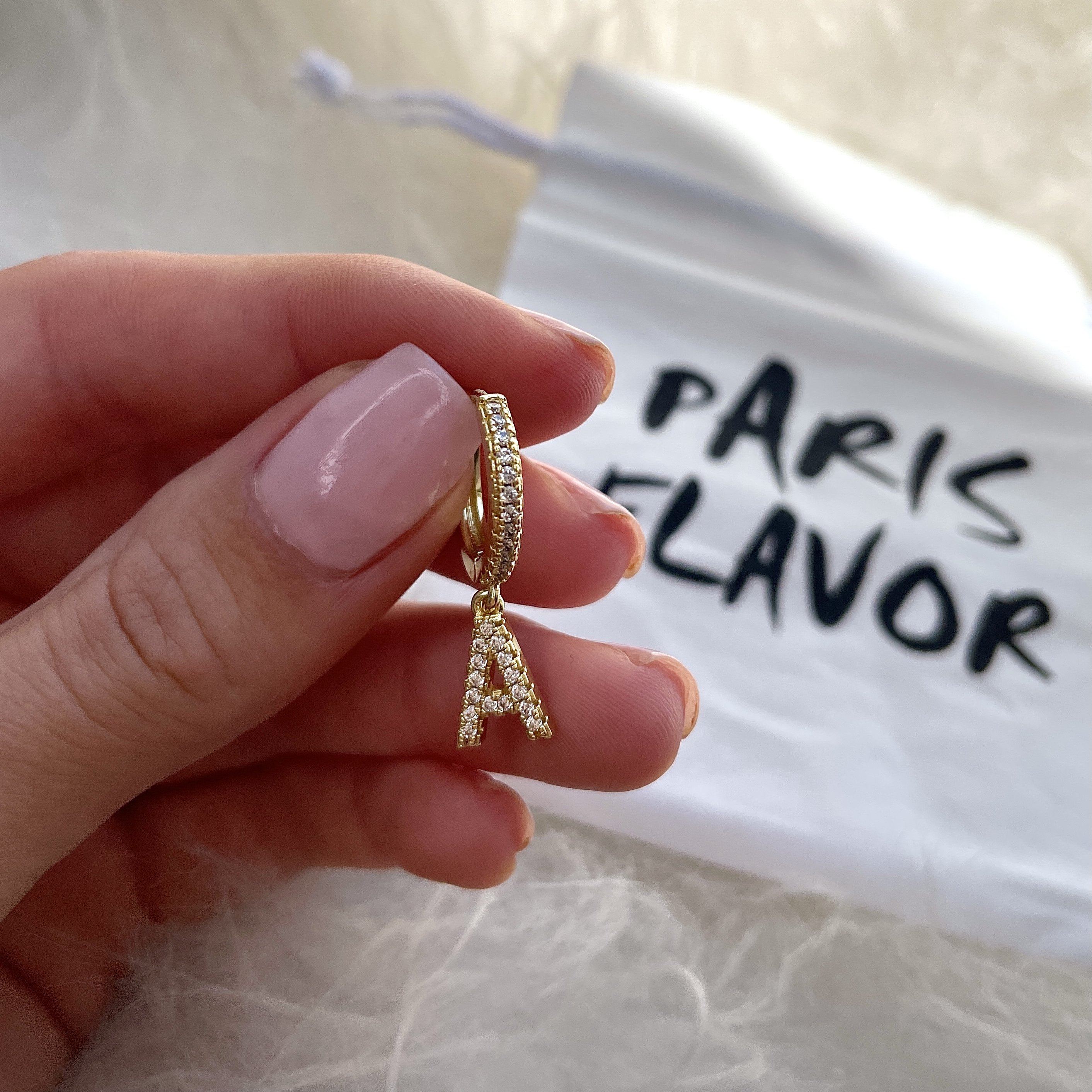 Boucle d'Oreille Initiale Paris Flavor